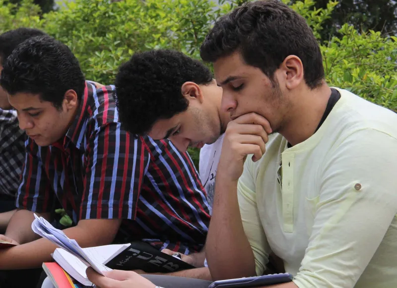 طلابنا في الثانوية العامة.. لا تجعل المجموع يؤثر عليك