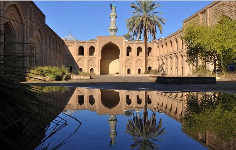 المدارس الإسلامية في العصور الوسطى ودورها في تطوير التعليم