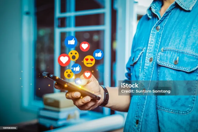 مواقع التواصل الاجتماعي.. ضوابط شرعية
